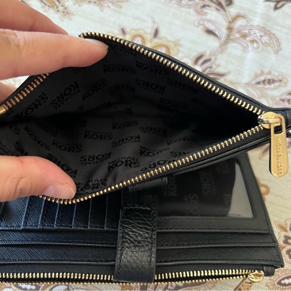 MICHAEL KORS Leather Adele Black Detachable Strap Wristlet Wallet NWT - Picture 9 of 15